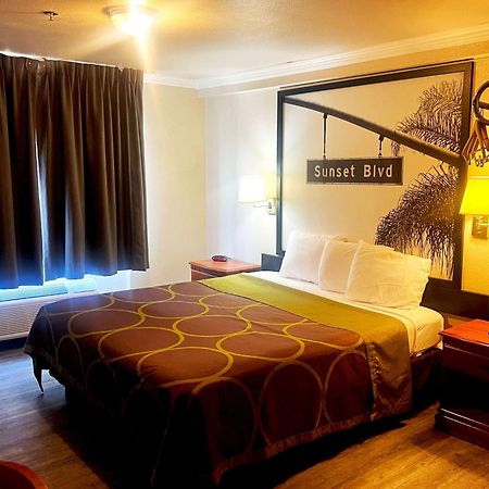 Super 8 By Wyndham Hollywood/La Area Motel Лос Анджелис Екстериор снимка