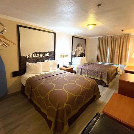 Super 8 By Wyndham Hollywood/La Area Motel Лос Анджелис Екстериор снимка
