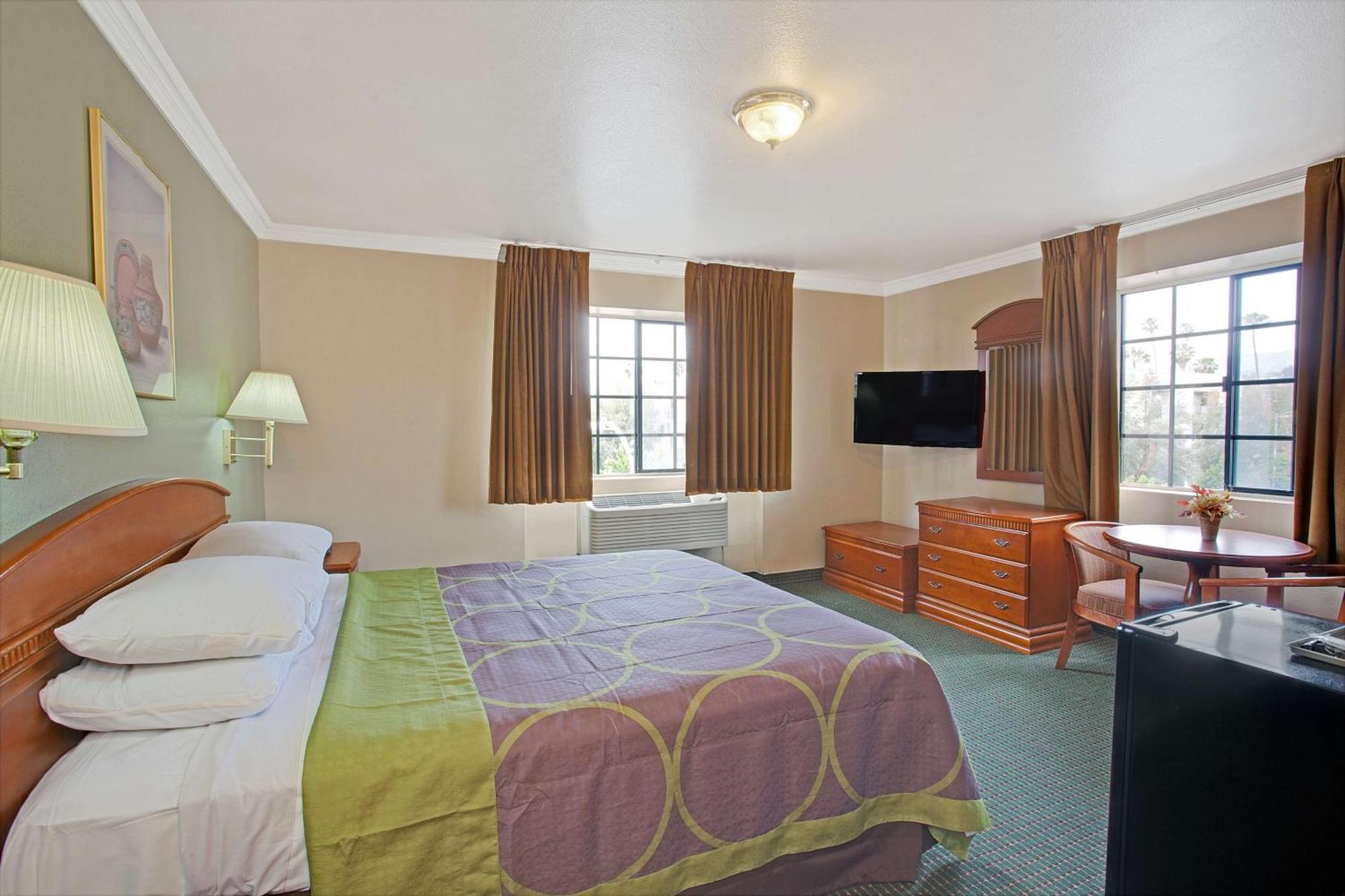 Super 8 By Wyndham Hollywood/La Area Motel Лос Анджелис Екстериор снимка
