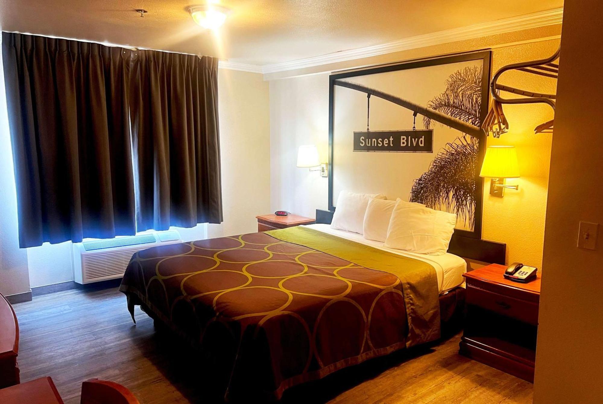 Super 8 By Wyndham Hollywood/La Area Motel Лос Анджелис Екстериор снимка