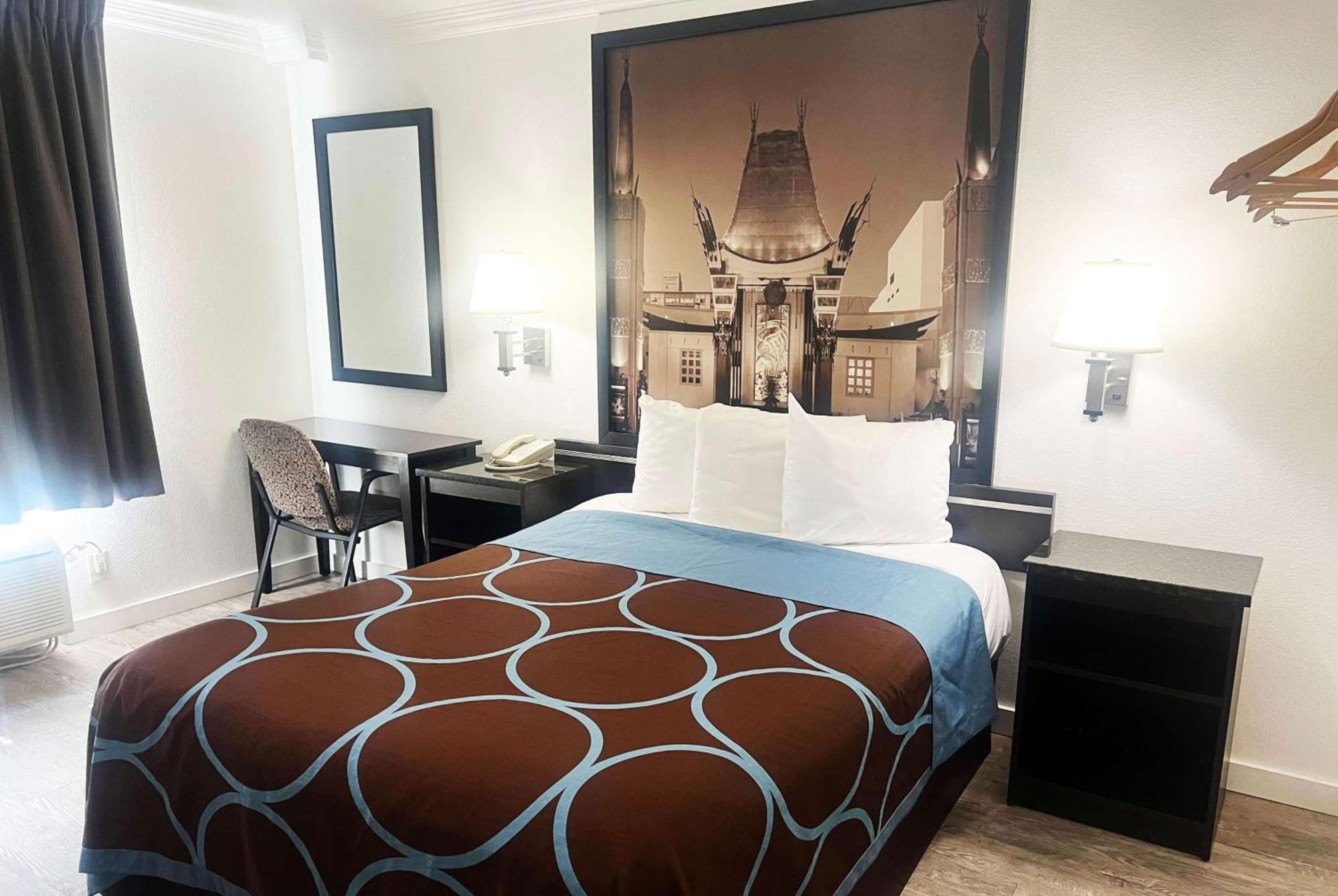 Super 8 By Wyndham Hollywood/La Area Motel Лос Анджелис Екстериор снимка